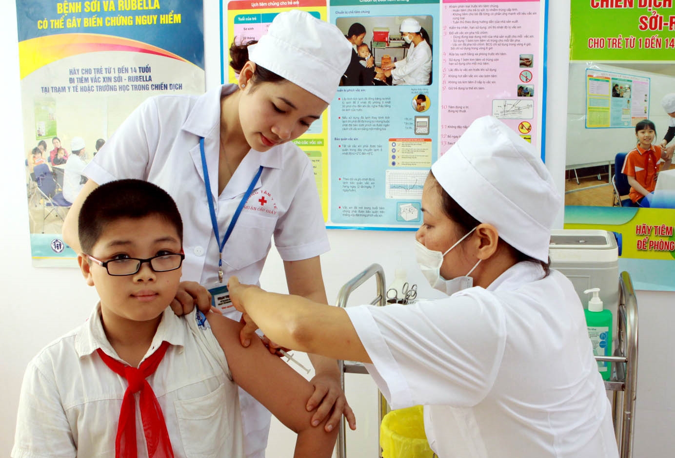 Học sinh Tiểu học Bình Minh A tiêm vacxin phòng chống Covid-19