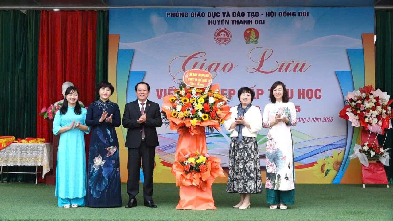 CHÚC MỪNG CÔ VÀ TRÒ TRƯỜNG TIỂU HỌC BÌNH MINH A ĐẠT GIẢI TRONG CUỘC THI GIAO LƯU VIẾT CHỮ ĐẸP CẤP TIỂU HỌC HUYỆN THANH OAI NĂM HỌC 2024-2025